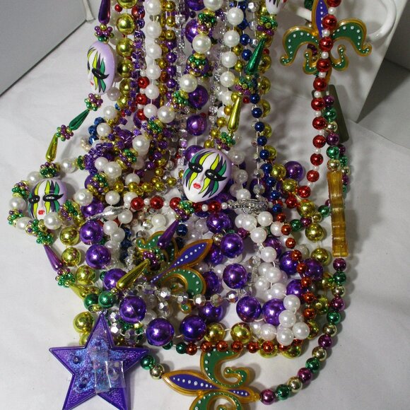 Bundle of Mixed NOLA Mardi Gras Beads Necklaces New Orleans - Picture 4 of 7